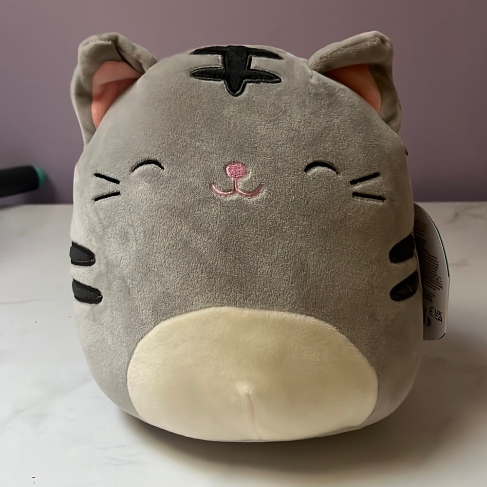 NWT Tally 8” gray cat squishmallow
